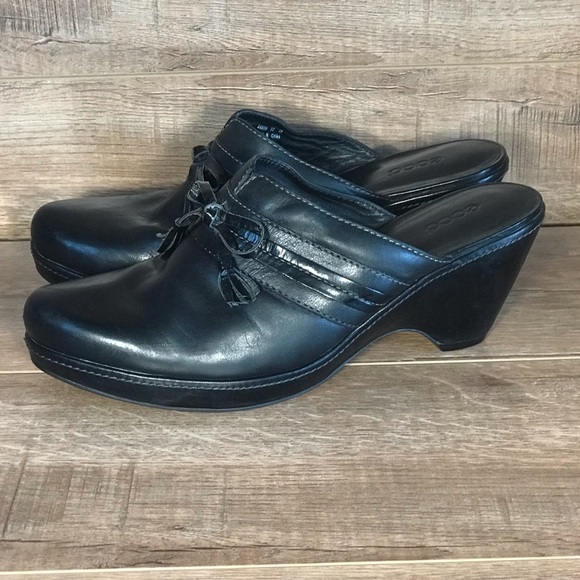 Ecco Leather Clog Mule Women’s 9 Black Slide On Closed Toe EU 40 - Picture 2 of 16